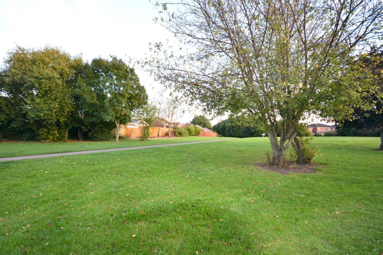 Redmire - 2 Bed 1St Floor Flat Overlooking Green Daire Darlington  Dış mekan fotoğraf