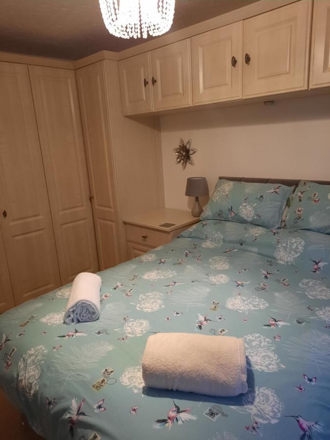 Redmire - 2 Bed 1St Floor Flat Overlooking Green Daire Darlington  Dış mekan fotoğraf